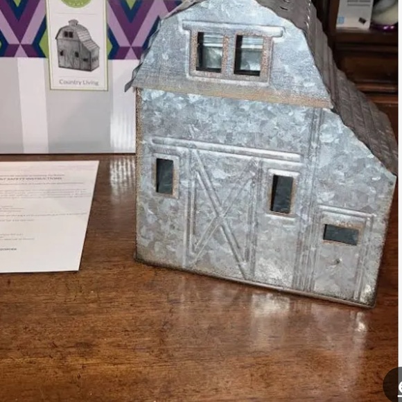 Country living BNIB Scentsy warmer - Picture 2 of 2